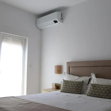 Curtido House Suits 招待所 *